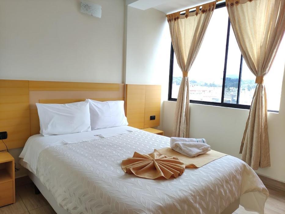 Hotel Golden Coral Tulcán Eksteriør bilde