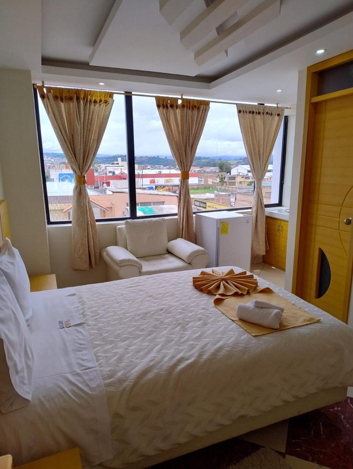 Hotel Golden Coral Tulcán Eksteriør bilde